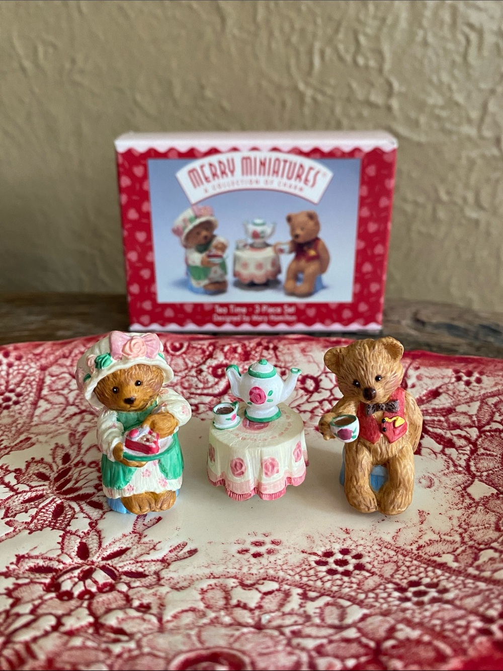 🧸Vintage🧸Hallmark 1997 Merry Miniatures Tea Time Bear Tea Party Figurine Set